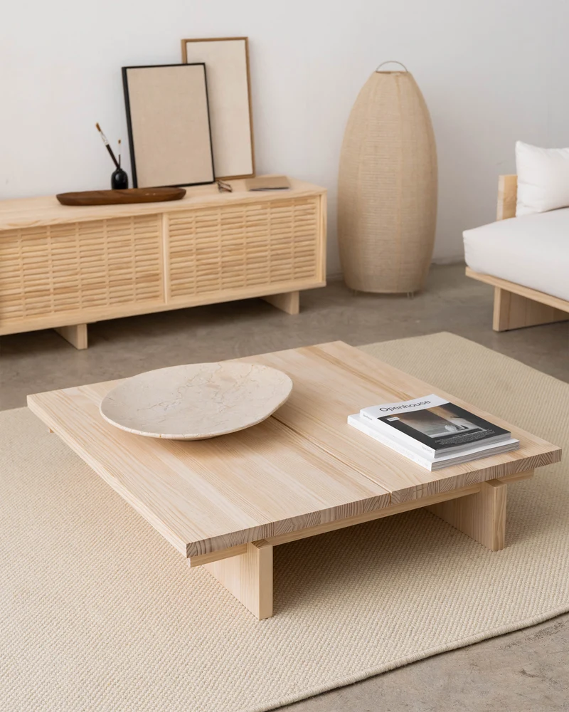 Olivera - Low coffee table in solid pine wood 90 cm