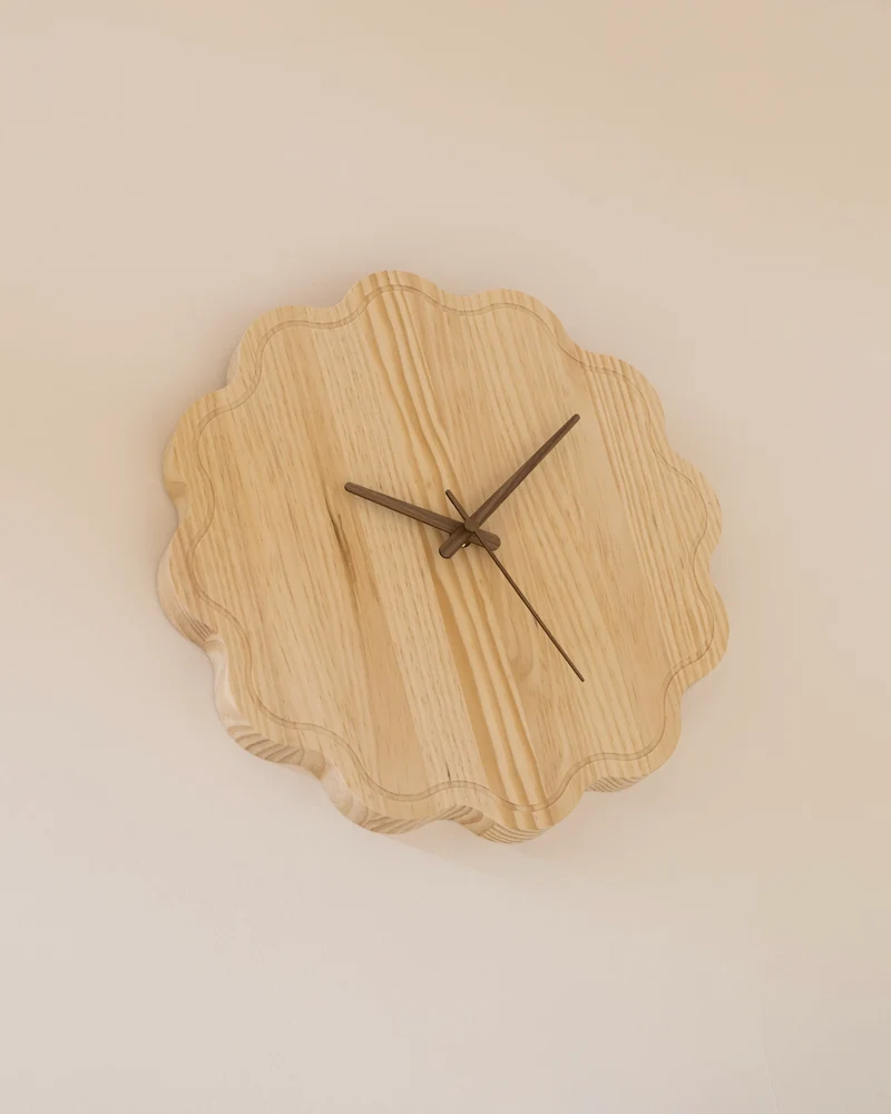 Avui wall clock 35 cm