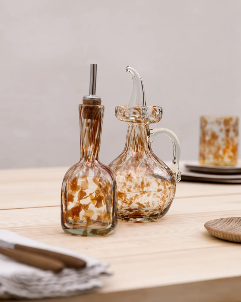 Sineu hand-blown glass oil bottle