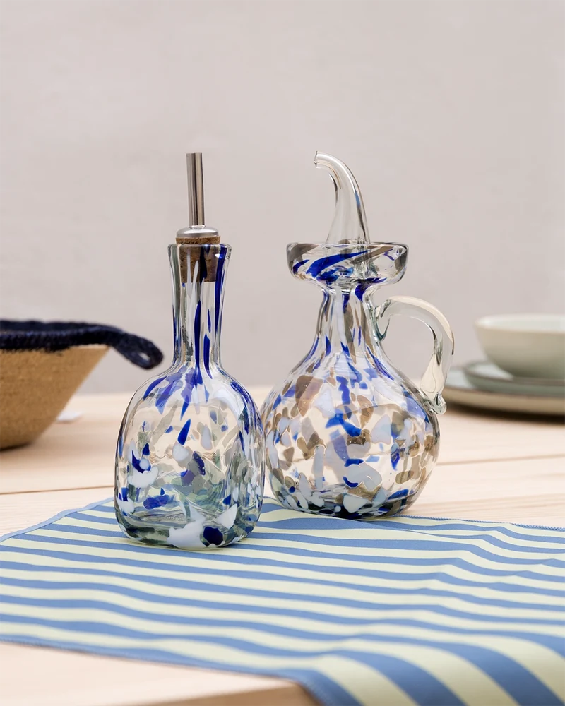 Alaró hand-blown glass oil bottle