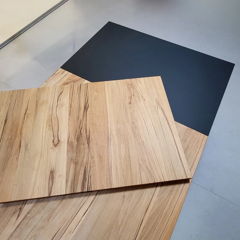 Tisch ZOOM ausziehbar, Kernbuche mit zwei Einlagen