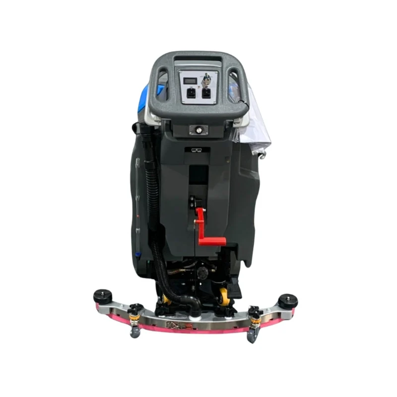 Handgeführte Scheuersaugmaschine CLEAN-M mit 540 mm Bürsten