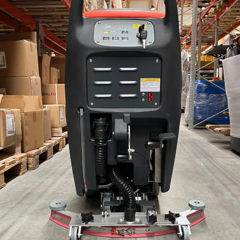Handgeführte Scheuersaugmaschine SCRUBBER-S mit 530 mm Bürsten