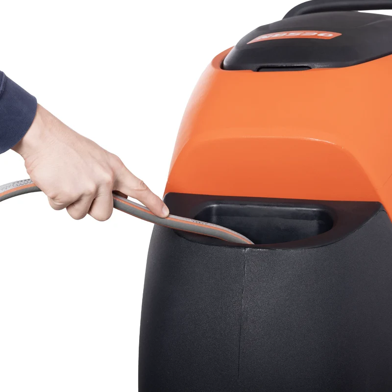 Handgeführte Scheuersaugmaschine SCRUBBER-S mit 530 mm Bürsten