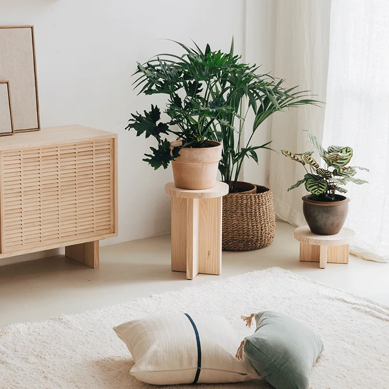 Mola - Low stool in natural wood 15 cm