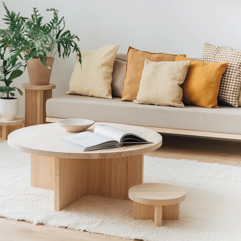 Turqueta - Round coffee table in solid wood 85 cm
