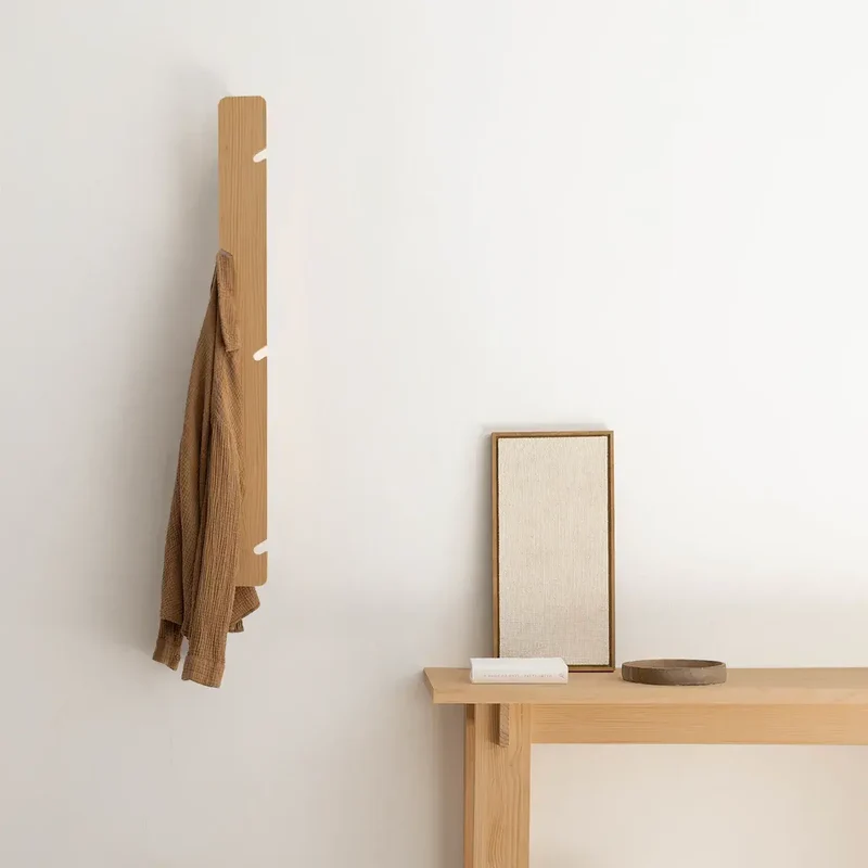 Wall coat rack Saona in solid pine wood 100 cm