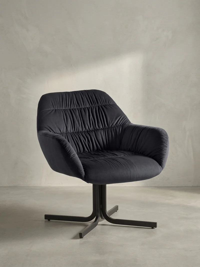 Loungesessel Samt mit Armlehnen und Metallgestell, gepolsterter Schalensitz, 64x68x74 cm