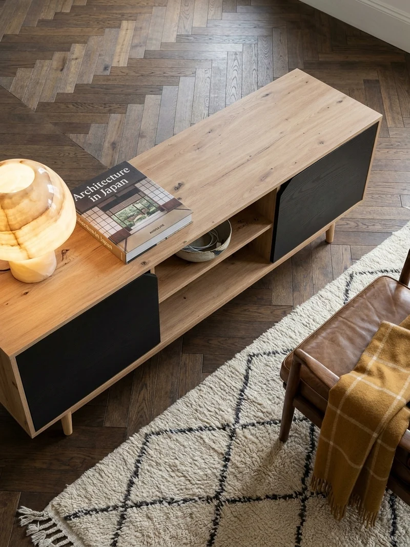 TV-Lowboard mit Eiche-Dekor, 2 Türen, modern