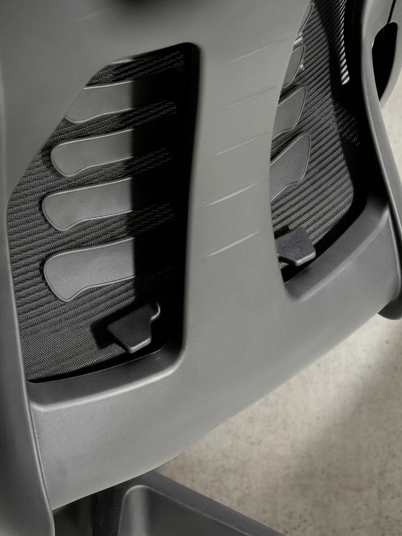 Bürodrehstuhl Schwarz Mesh mit Wippmechanik, 4-fach Lordosenstütze und Höhenverstellung