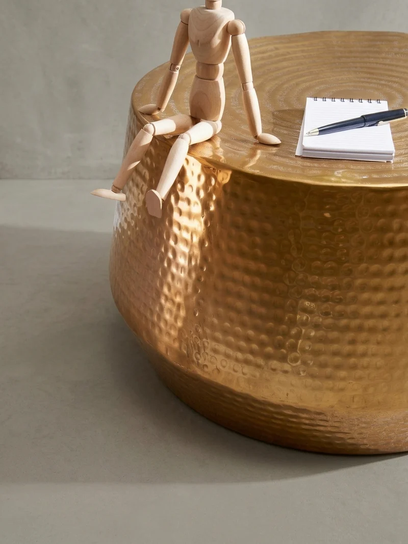 Couchtisch orientalisch Aluminium Hammerschlagstruktur mit praktischer Ablage