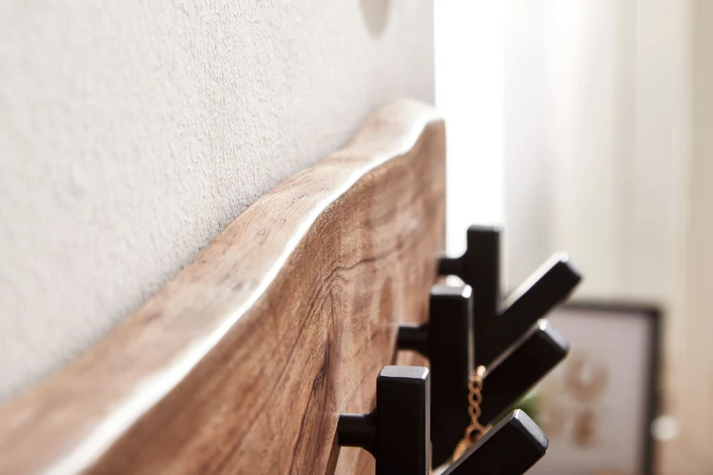 Wandgarderobe Massivholz Metall Modern mit Baumkante und 8 Haken