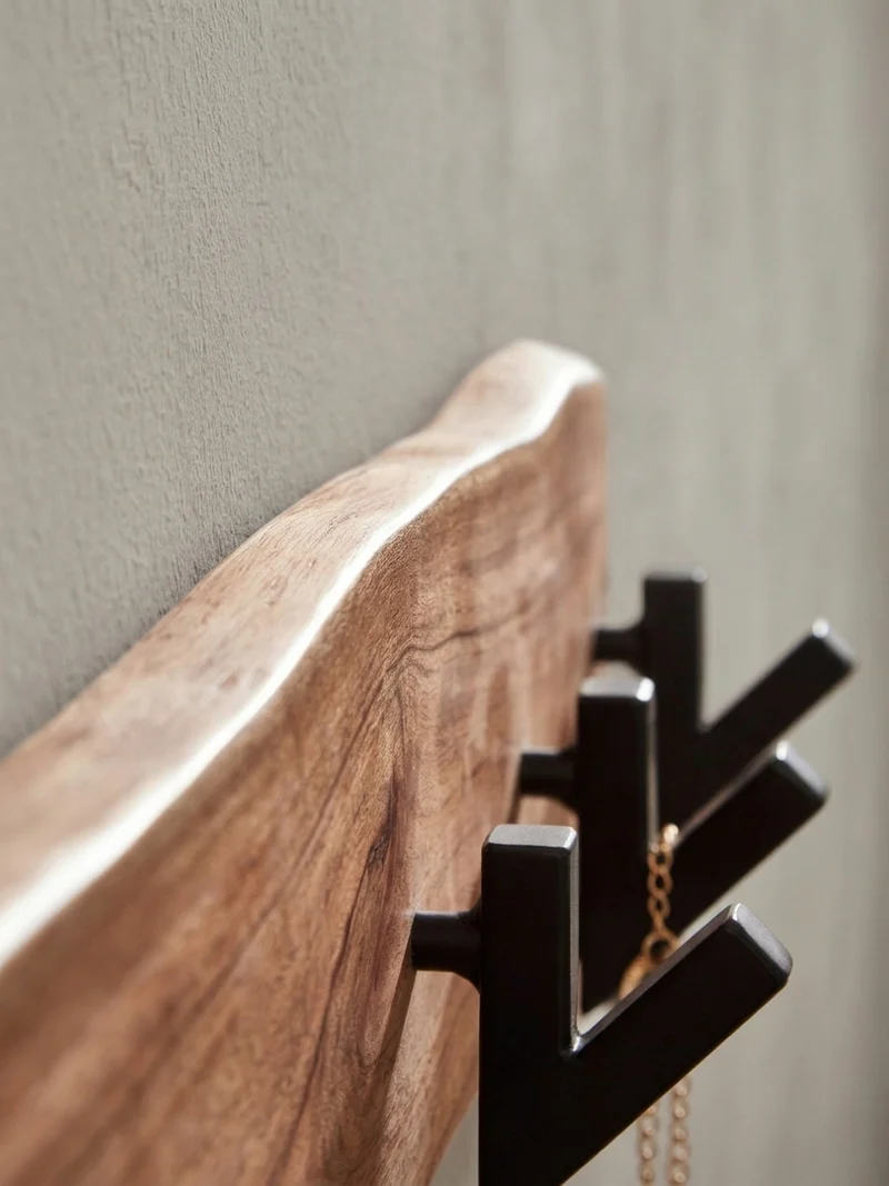 Wandgarderobe Massivholz Metall Modern mit Baumkante und 8 Haken
