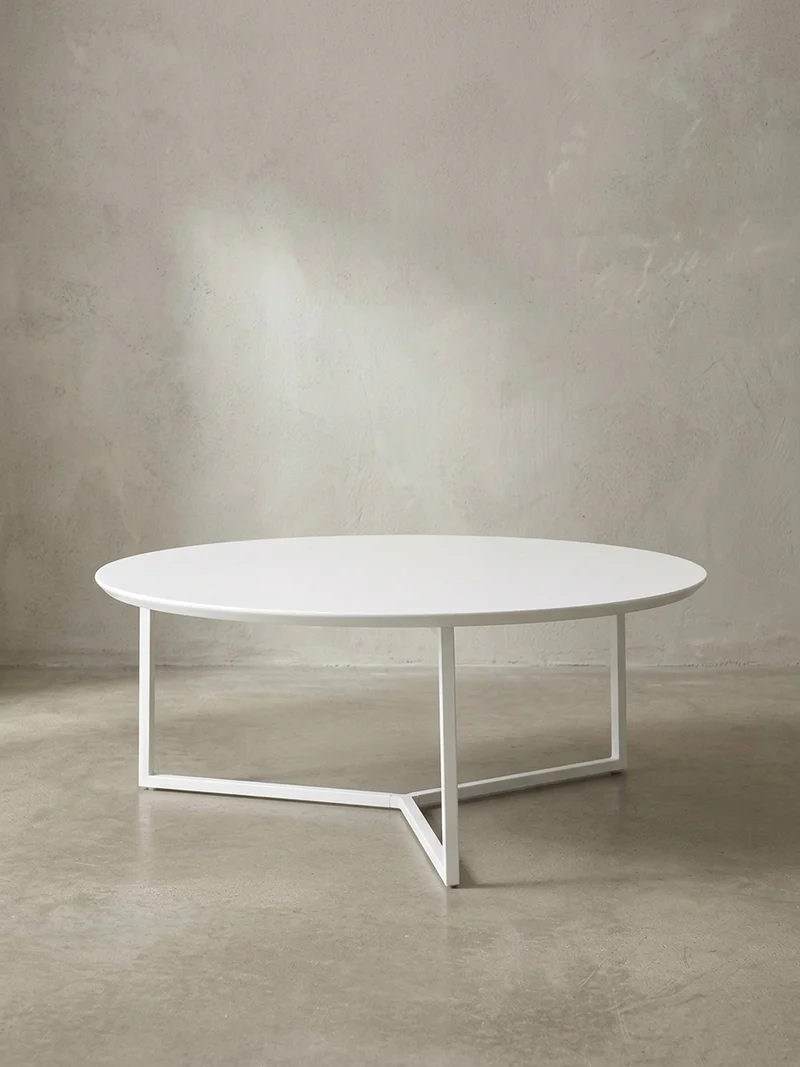 Couchtisch rund, Weißes MDF-Holz mit Metallbeinen, Durchmesser 80 cm, Höhe 33 cm