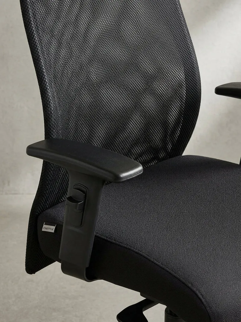 Bürostuhl Schwarz Netz mit 3-Punkt-Synchronmechanik, Nylonfuß und Teppichrollen PARMA