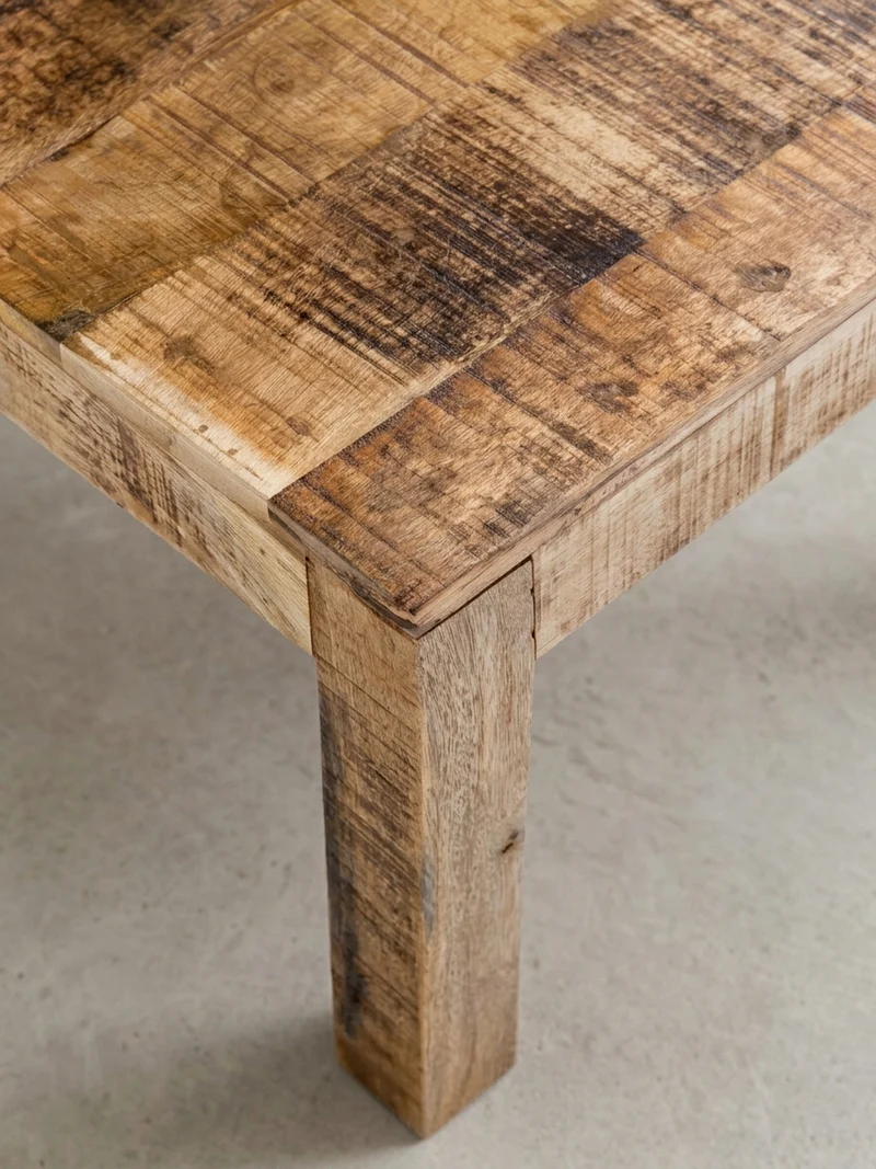 Couchtisch aus recyceltem Mango-Holz im Shabby-Chic Stil mit großer Tischplatte