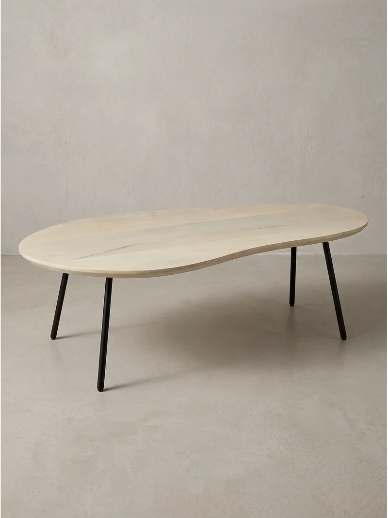 Couchtisch Retro-Stil mit Nierenform, Massivholz, Metallbeine, pflegeleichte Tischplatte