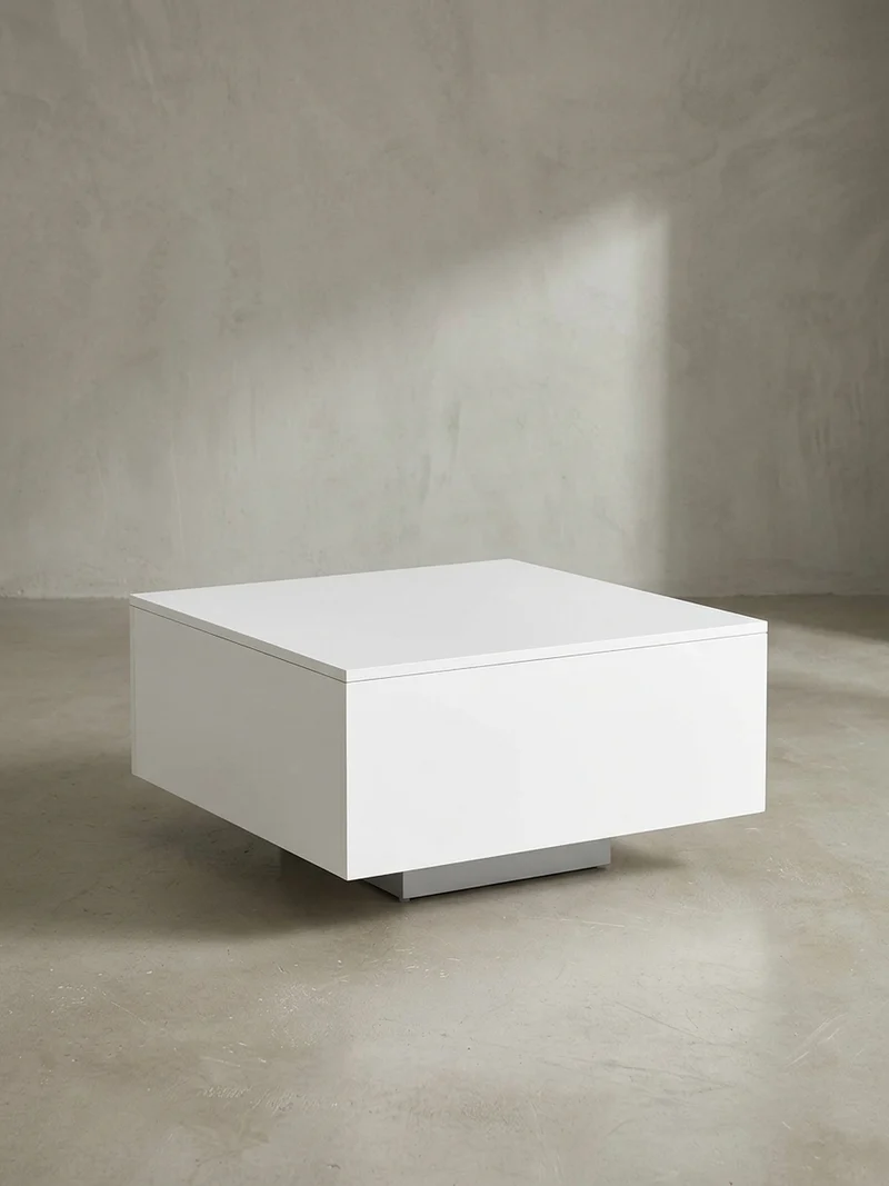 Couchtisch aus Holz, Puristisches Design, C-Form