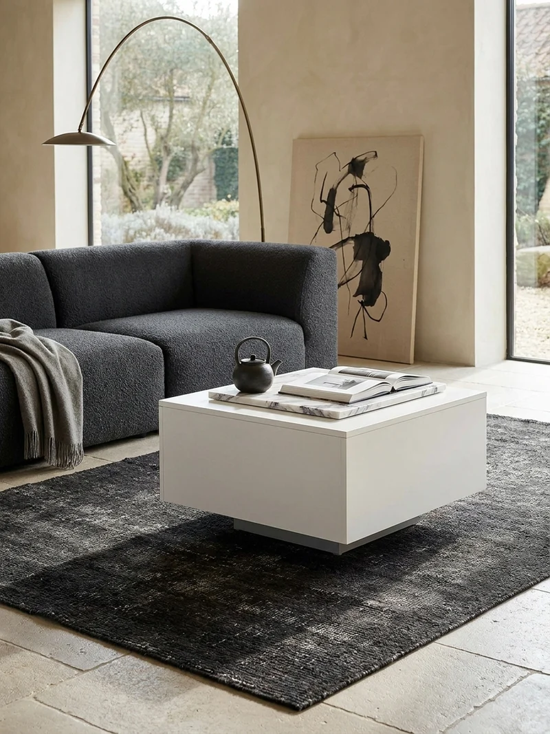 Couchtisch aus Holz, Puristisches Design, C-Form