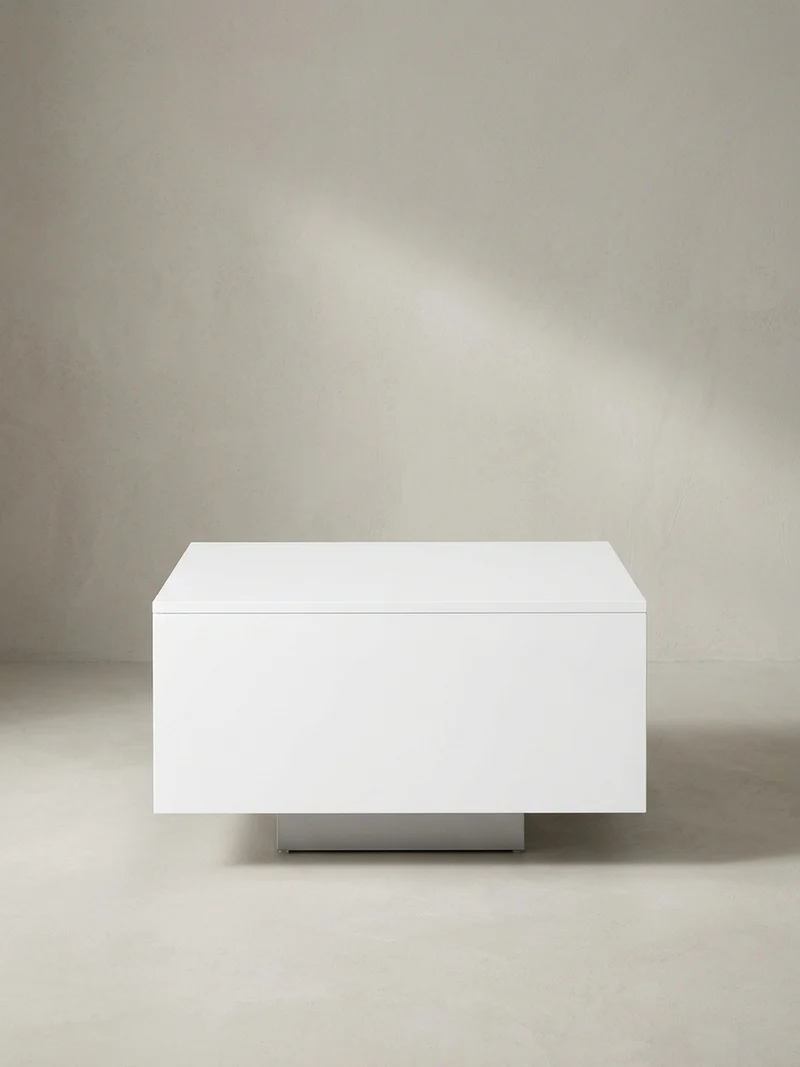 Couchtisch aus Holz, Puristisches Design, C-Form