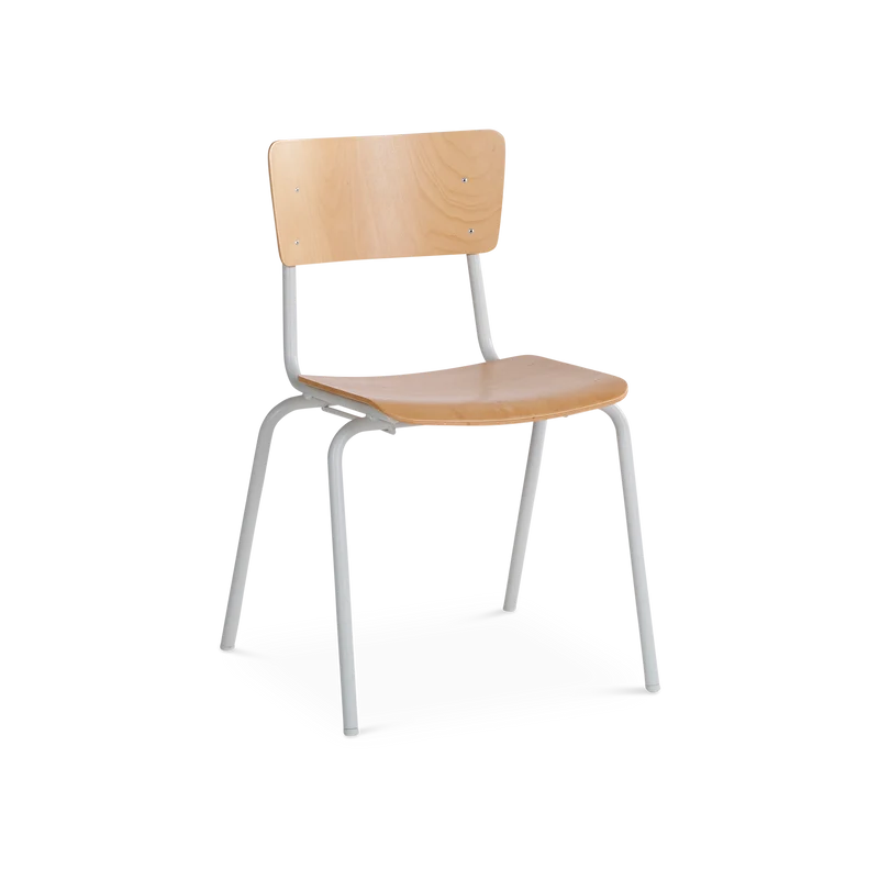Holz-Stapelstuhl mit extra breiter Sitzfläche (390 mm)