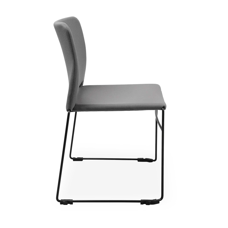 Schalenstuhl (Design) – Gepolsterte Kunststoffschale stapelbar