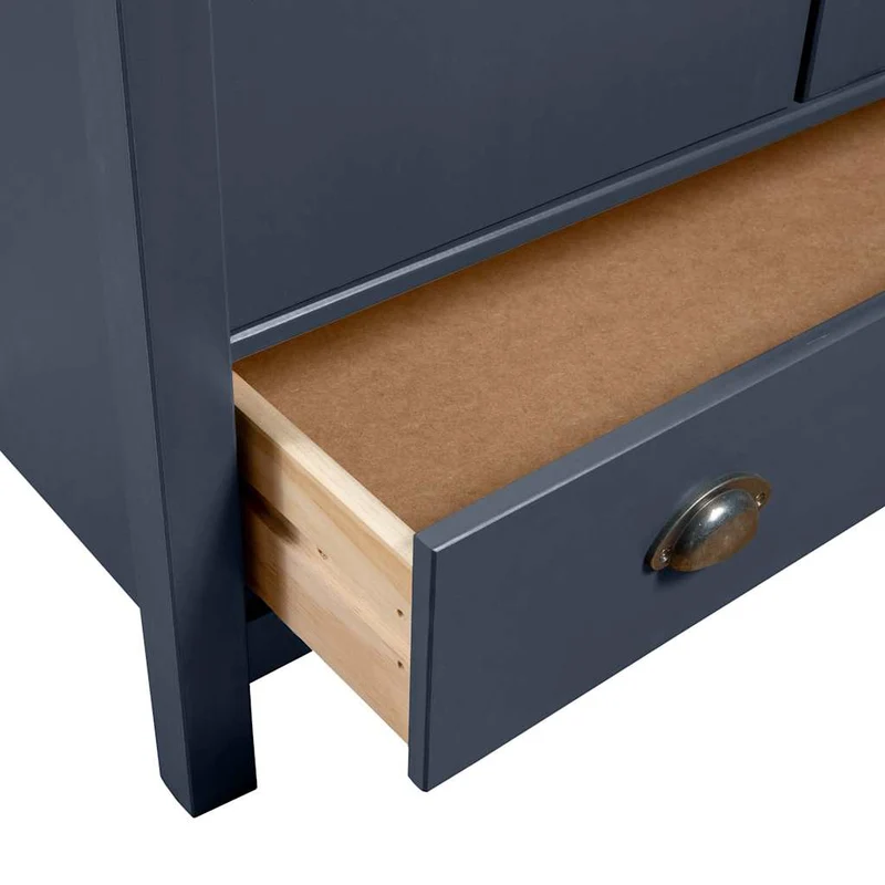 Moderner Kleiderschrank aus Kiefernholz, 3-türig