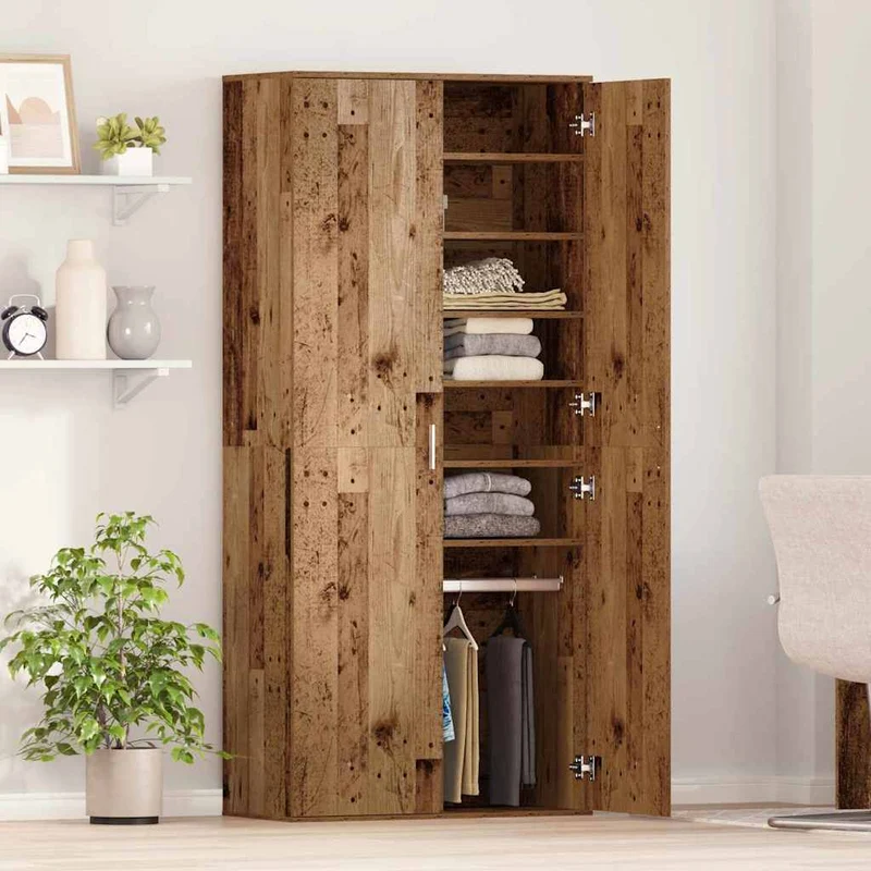 Hoher Schuhschrank aus Holzwerkstoff mit viel Stauraum