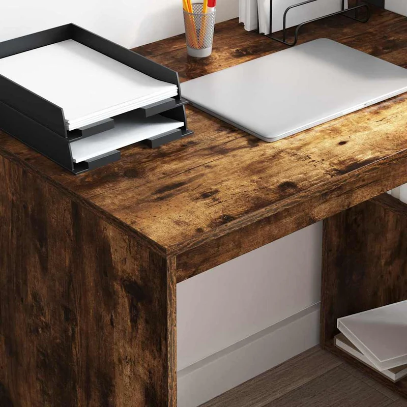 Kleiner Computertisch mit Regal fürs Homeoffice