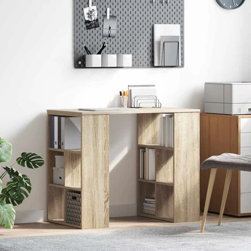 Praktischer Schreibtisch mit viel Platz, dank Regalfächern