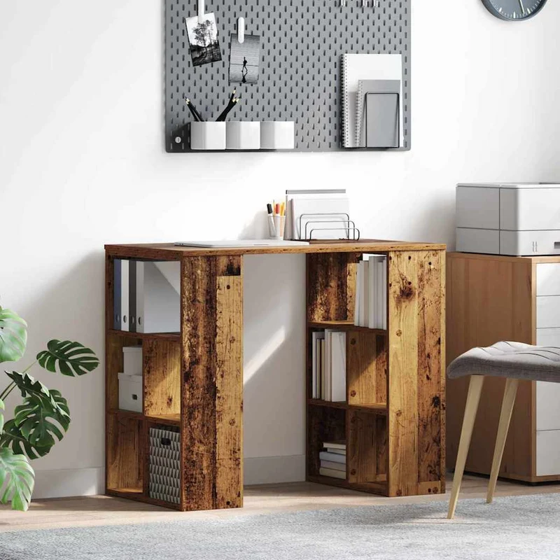 Praktischer Schreibtisch mit viel Platz, dank Regalfächern