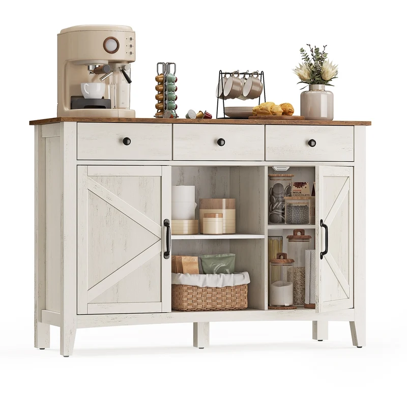 Sideboard im Landhausstil mit Schubladen und Türen