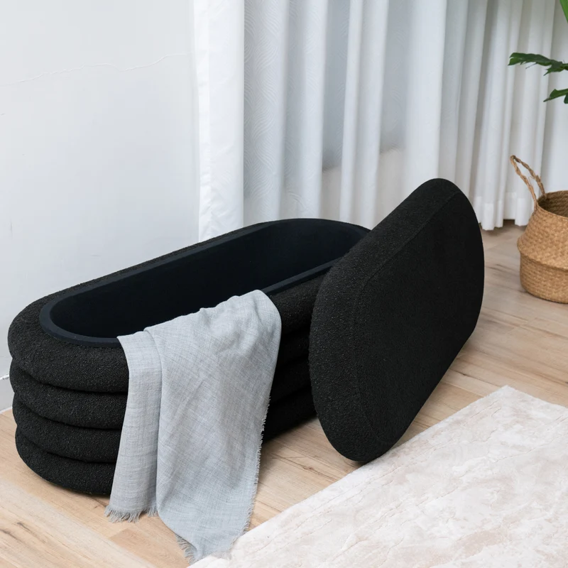 BLOSSOM XL Hocker mit Stauraum und Boucle-Bezug